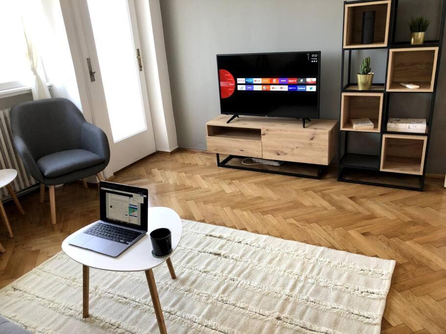 Lovely Studio Бухарест Экстерьер фото