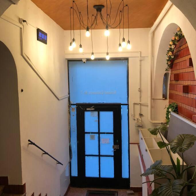 Lovely Studio Бухарест Экстерьер фото
