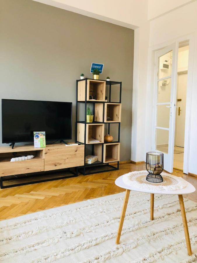 Lovely Studio Бухарест Экстерьер фото